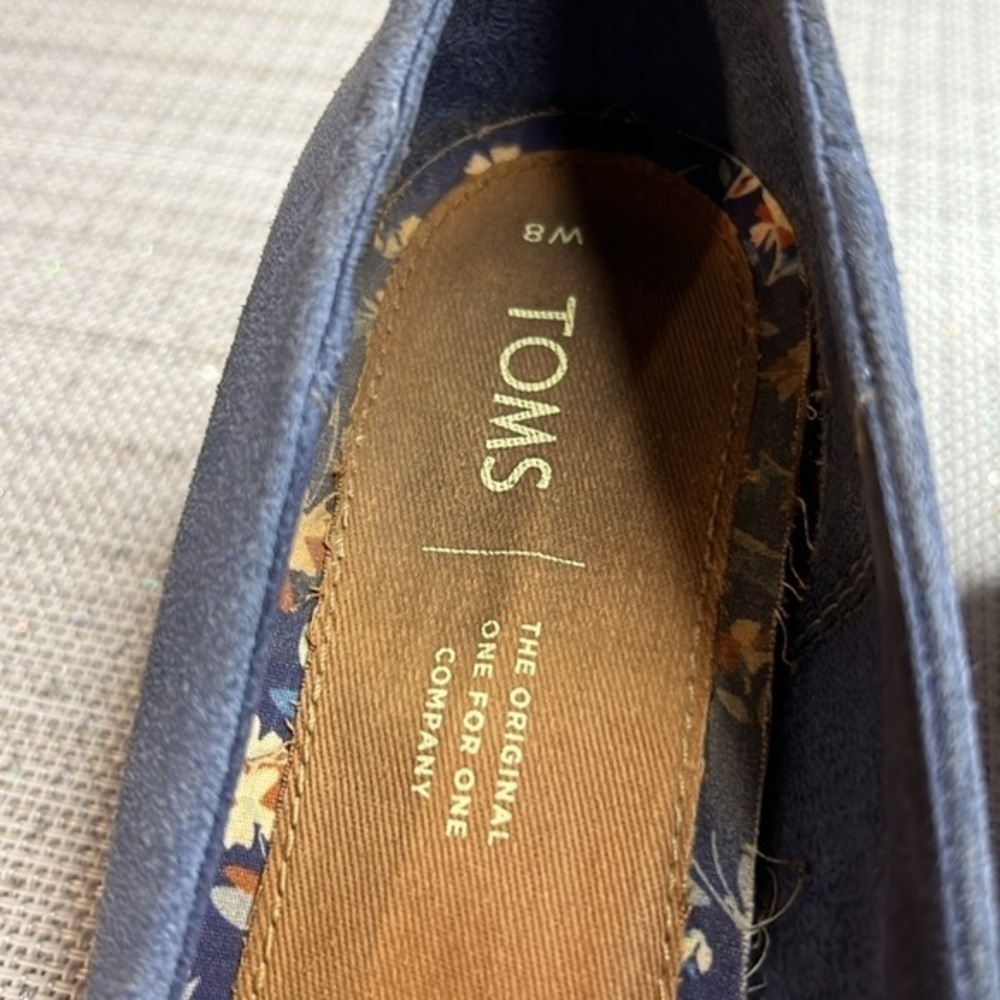 TOMS SHOES, size8W, blue suede - Picture 7 of 8
